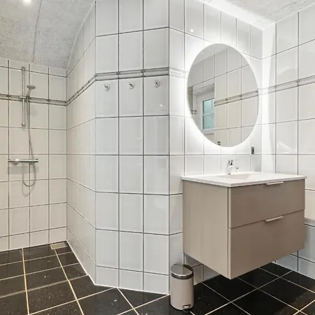 Gorgeous In With Indoor Swimming Pool *